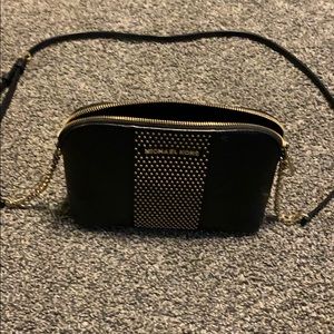 MICHAEL KORS cross body purse